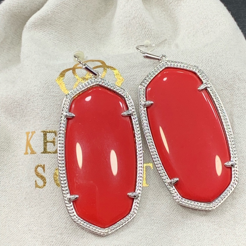 Kendra Scott Danielle Drop Earrings in Dark Red Magnesite